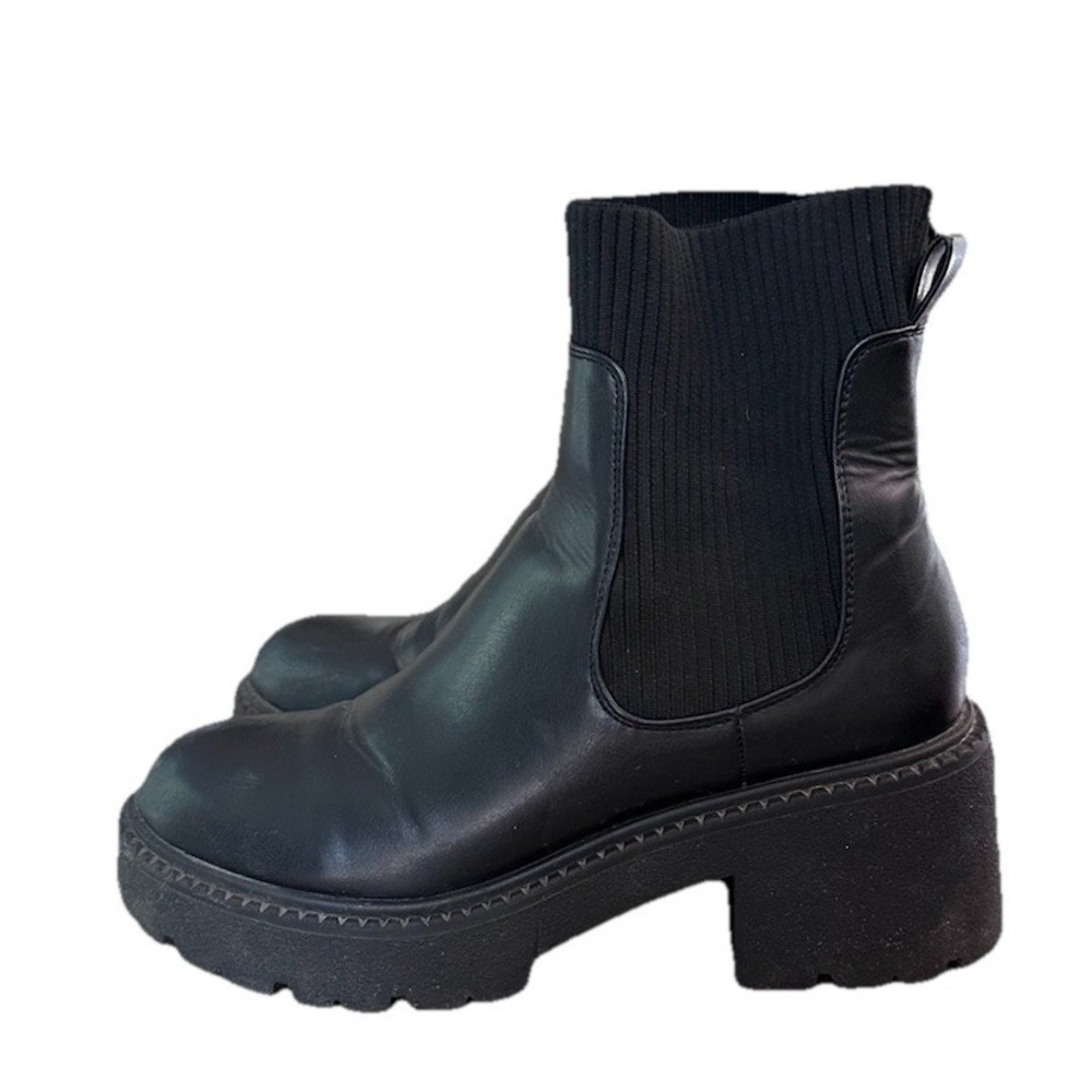 Madden‎ Girl Tatiana Chunky Heel Platform Boots Women 9 Black Chelsea Preppy Y2K